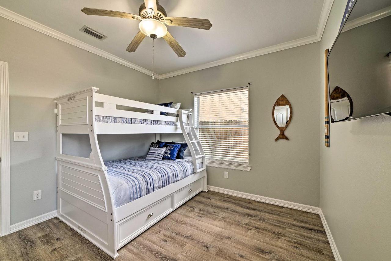 Modern Island Condo With Pool Steps To The Beach! South Padre Island Εξωτερικό φωτογραφία