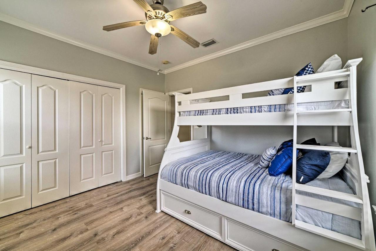 Modern Island Condo With Pool Steps To The Beach! South Padre Island Εξωτερικό φωτογραφία